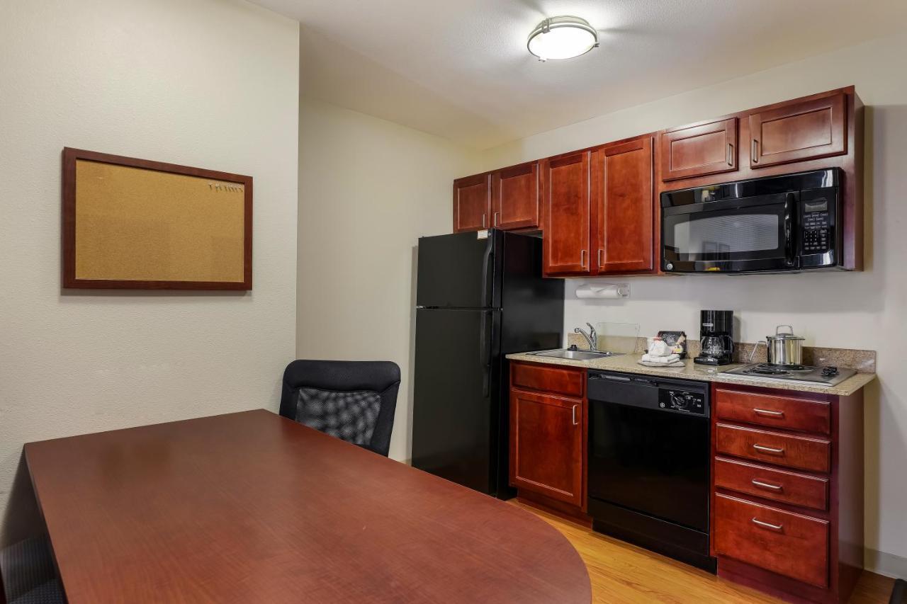 Mainstay Suites Fitchburg - Madison Eksteriør billede