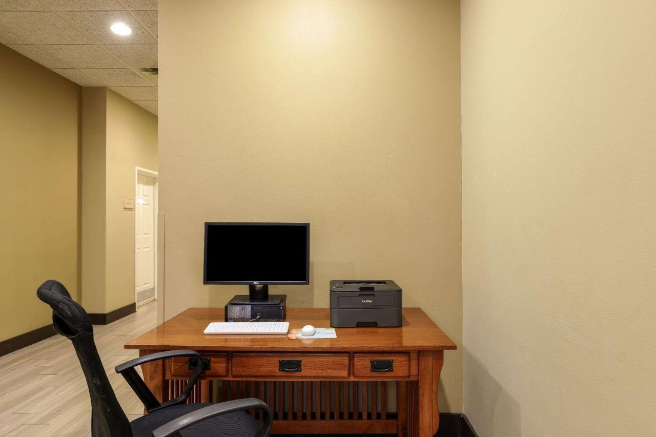Mainstay Suites Fitchburg - Madison Eksteriør billede