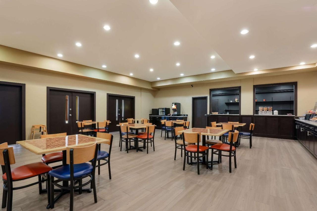 Mainstay Suites Fitchburg - Madison Eksteriør billede